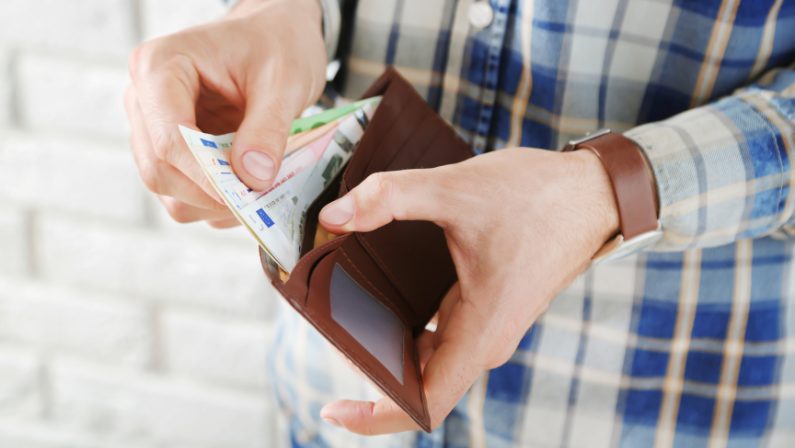 ¿Puede una empresa fijar unilateralmente un plazo de pago?