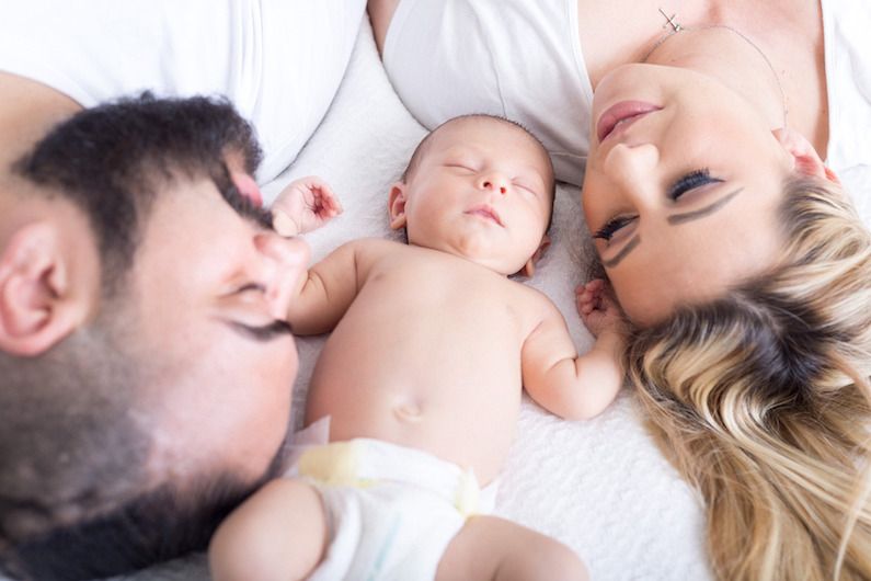 El permiso de paternidad será de 16 semanas a partir de enero