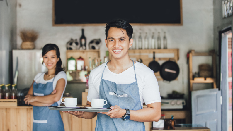 Cómo hacer un contrato de formación para camareros