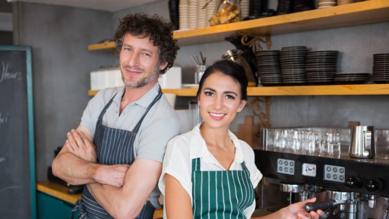 ¿Es obligatorio que los autónomos abonen el plus de festivos para contratos de fin de semana?