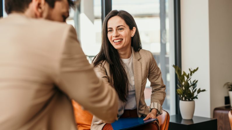 Pasos para contratar a un trabajador