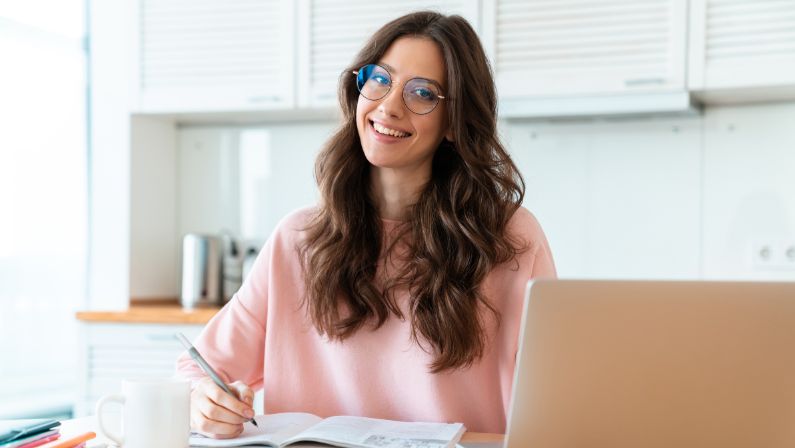 ¿Dónde estudiar para solicitar el arraigo socioformativo?