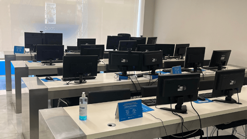 Aula Informatica Grupo2000 (1)